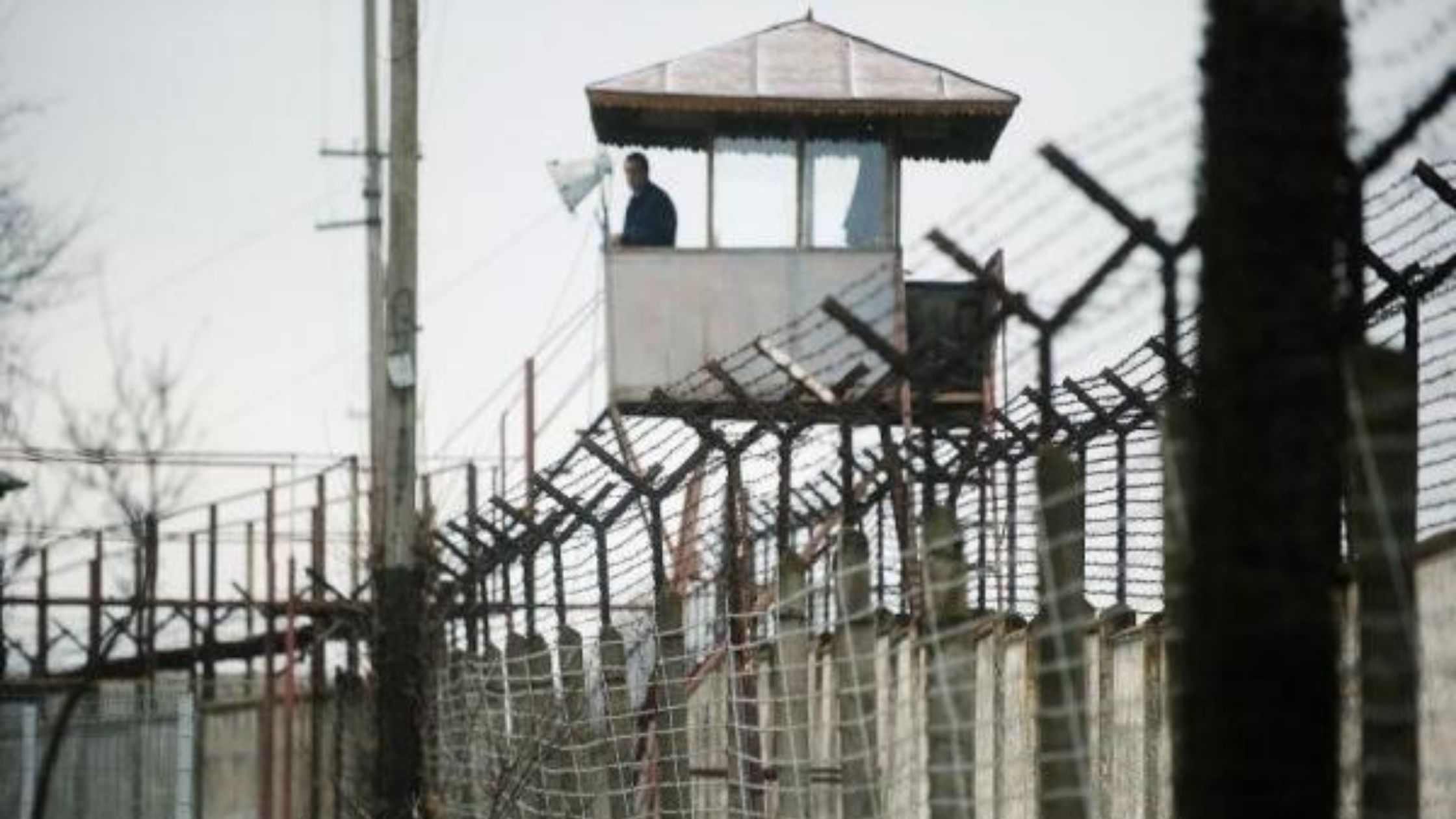 ANP ar urma să desființeze posturile de pază. Aproximativ 900 de polițiști de penitenciare ar putea întări supravegherea secțiilor
